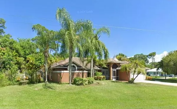 2312 SW Kent CIR, Port Saint Lucie, FL 34953