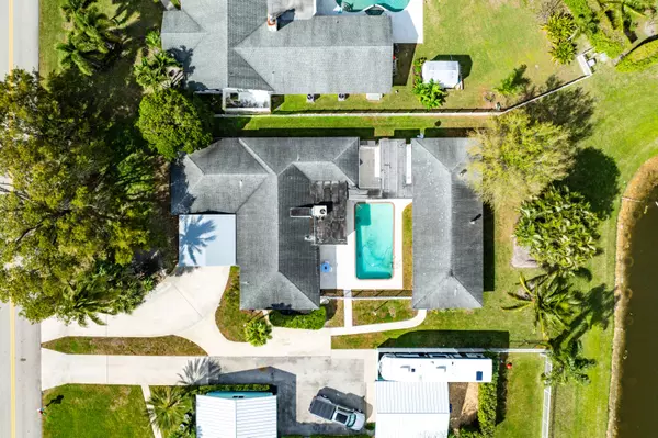 4705 Holly DR, Palm Beach Gardens, FL 33418