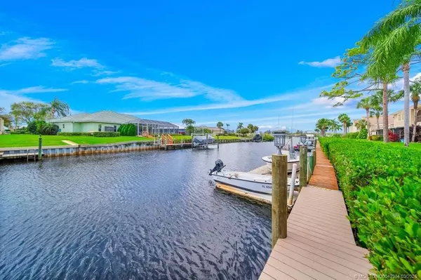 1102 SE Mitchell AVE 106, Port Saint Lucie, FL 34952
