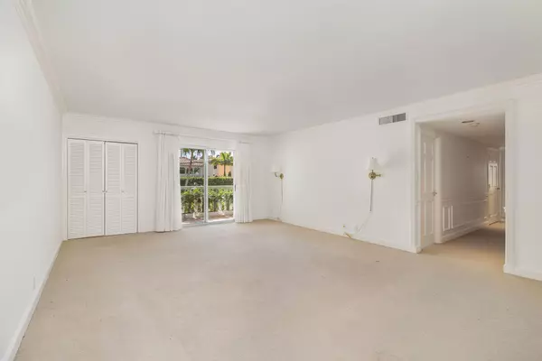 Palm Beach, FL 33480,330 Cocoanut ROW 1b