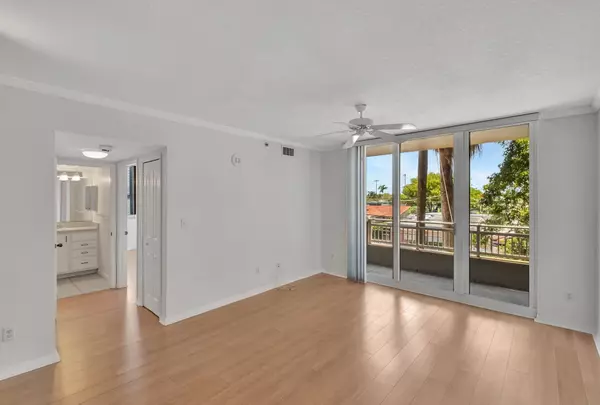 Miami, FL 33133,2665 SW 37th AVE 207