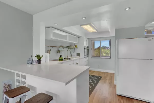 West Palm Beach, FL 33401,3000 Presidential Way WAY 303