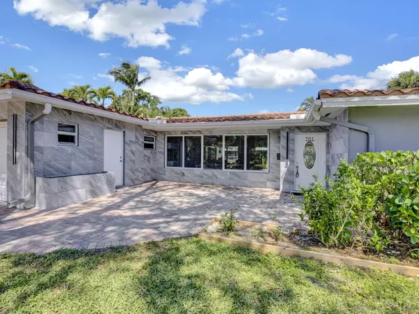 Boca Raton, FL 33486,701 W Royal Palm RD