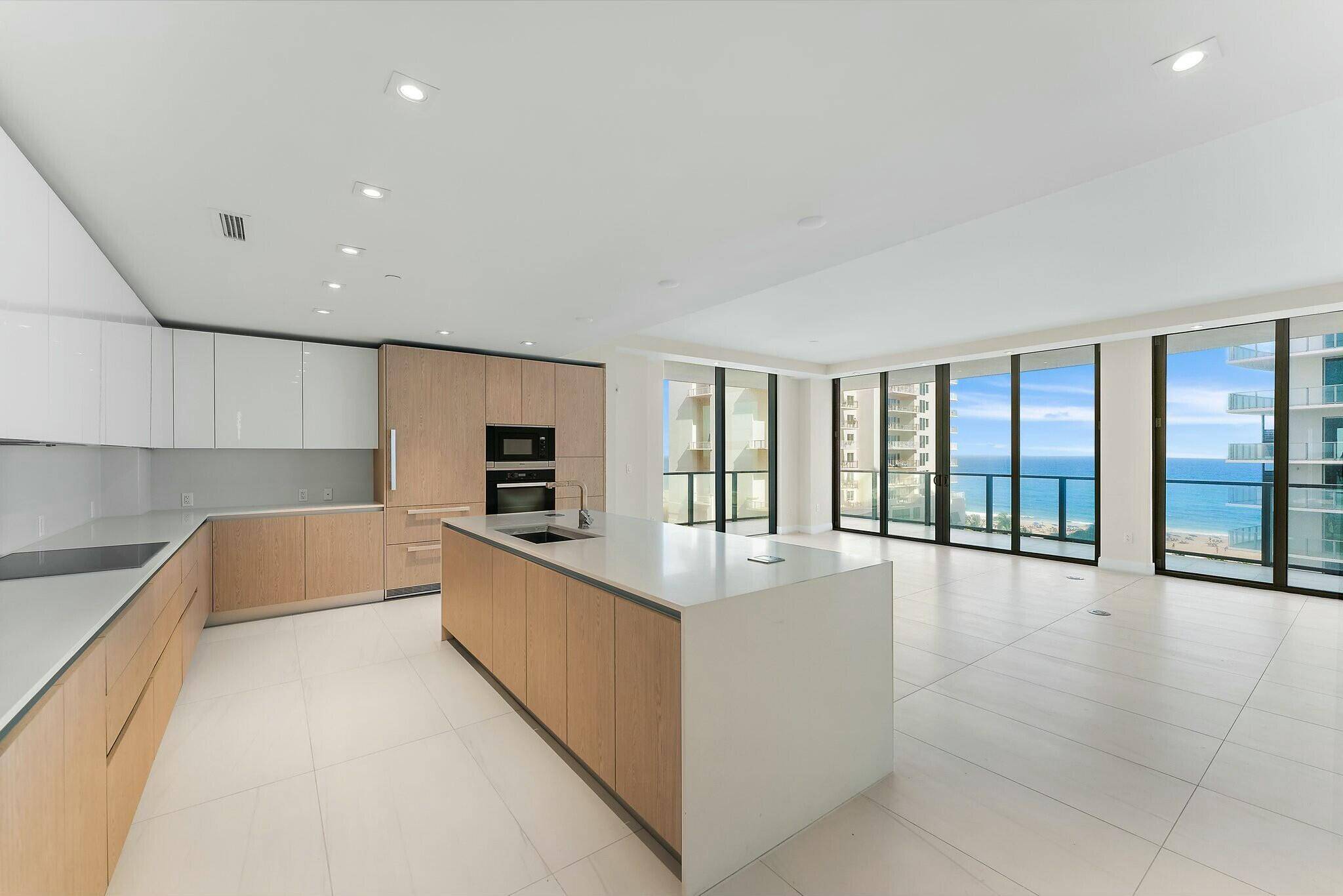 3100 N Ocean DR P-902, Singer Island, FL 33404