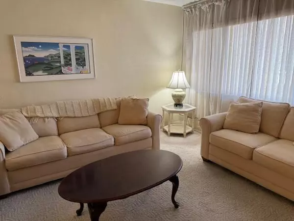 Lake Worth Beach, FL 33461,2840 Lake Osborne DR 109