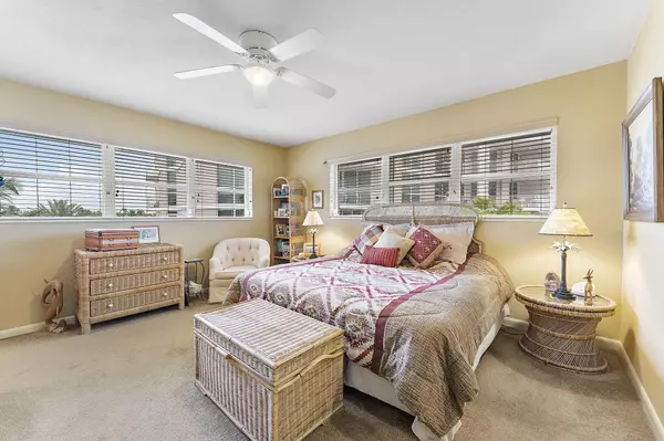 Lauderdale By The Sea, FL 33062,1470 S Ocean Blvd 804