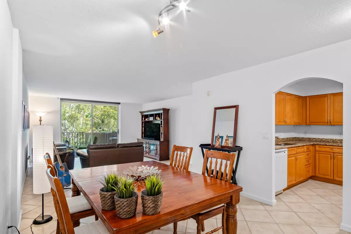 Boca Raton, FL 33432,1000 Spanish River RD 3r