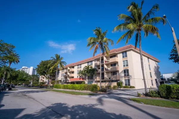 Boca Raton, FL 33432,1000 Spanish River RD 3r