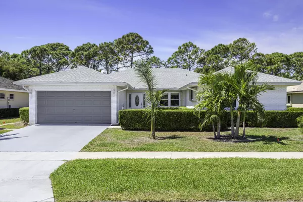 10603 S Green Trail DR, Boynton Beach, FL 33436