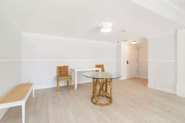 West Palm Beach, FL 33405,3800 Washington RD 208