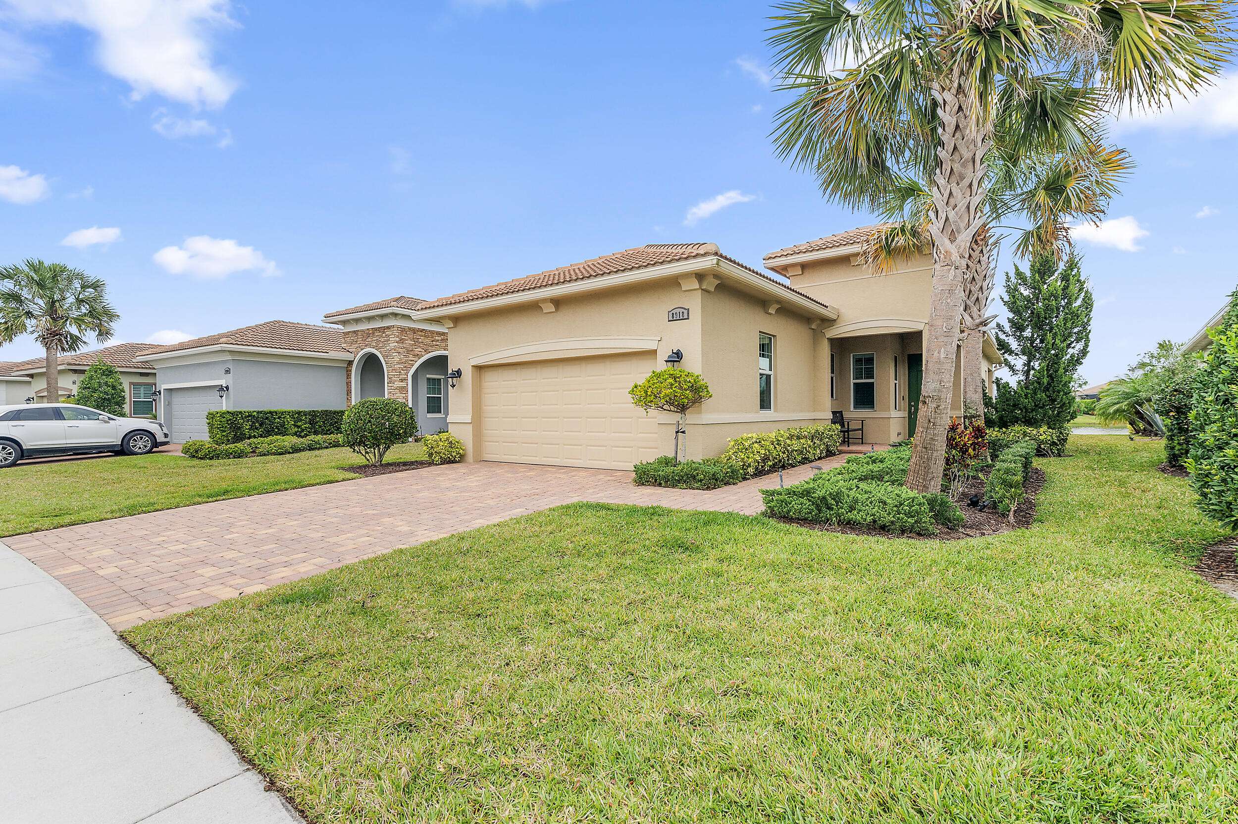 8918 SW Pepoli WAY, Port Saint Lucie, FL 34987