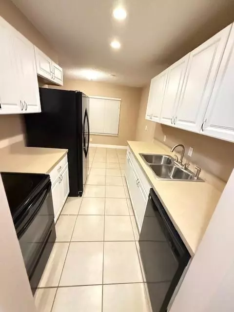 Jupiter, FL 33469,150 Pineview RD E3