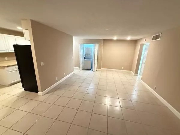 Jupiter, FL 33469,150 Pineview RD E3