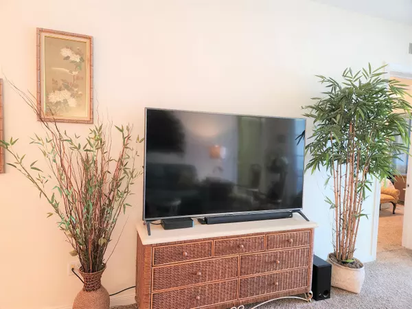 Fort Pierce, FL 34949,12 W Harbour Isle DR 203