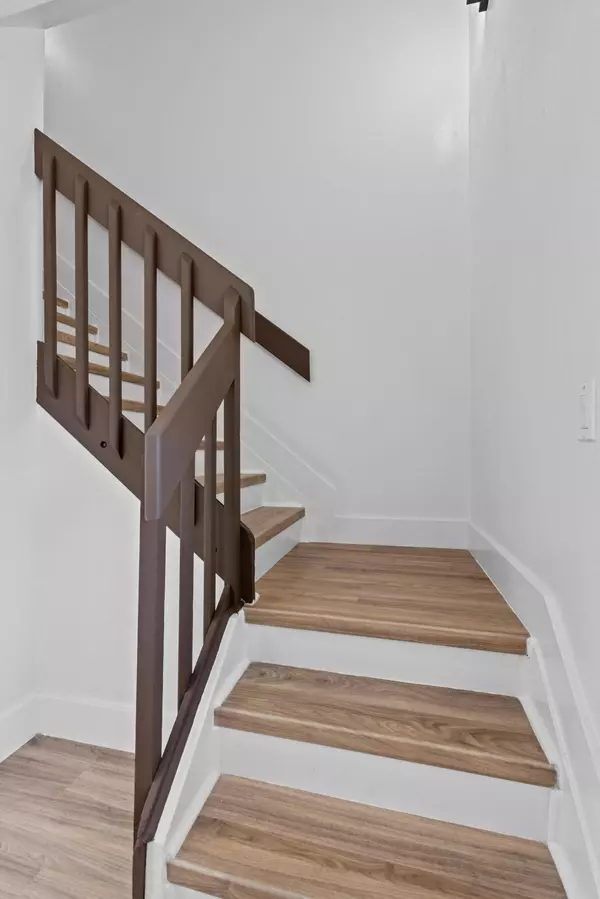 West Palm Beach, FL 33415,832 Hill DR D