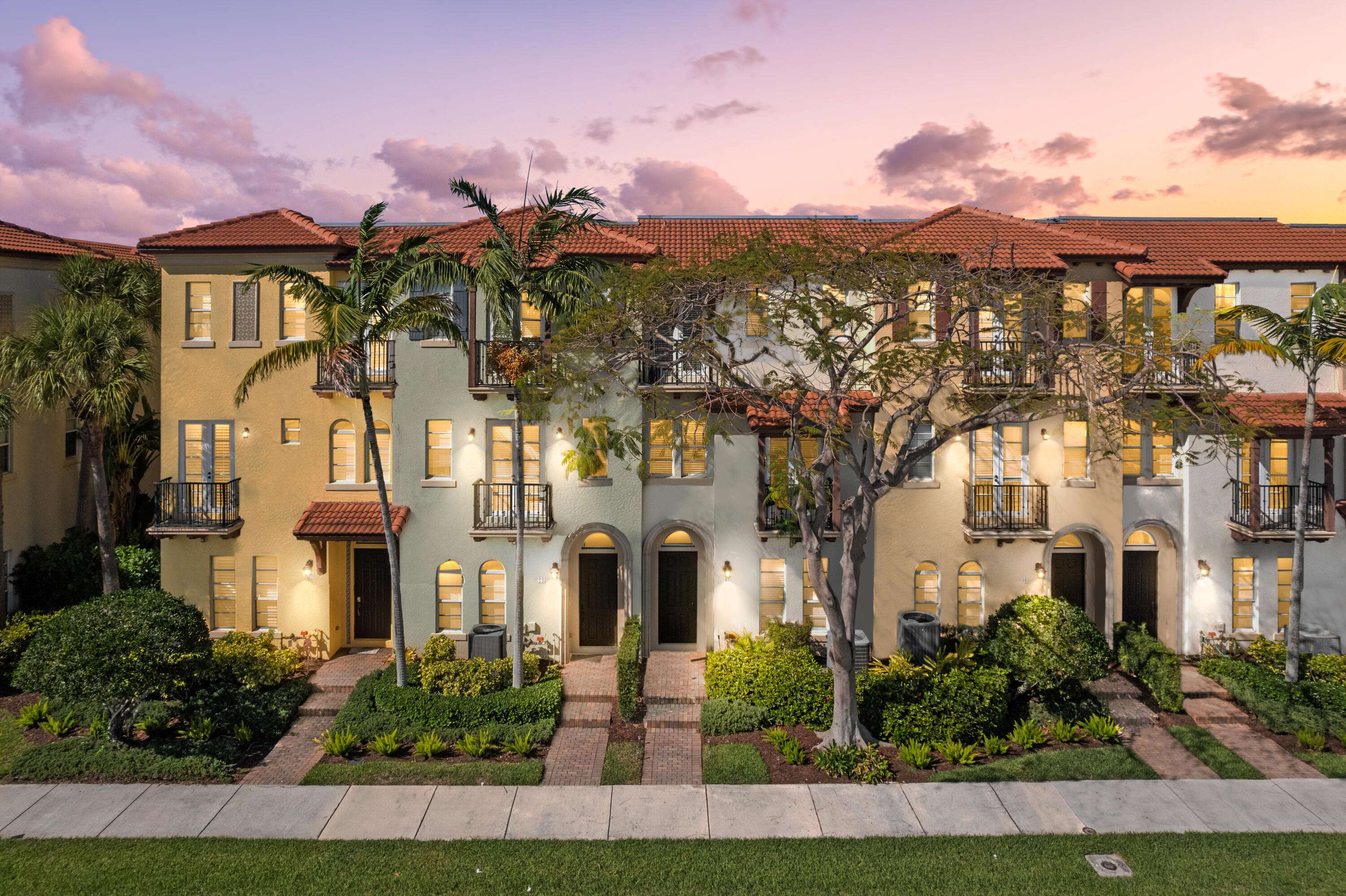 40 Via Floresta DR, Boca Raton, FL 33487