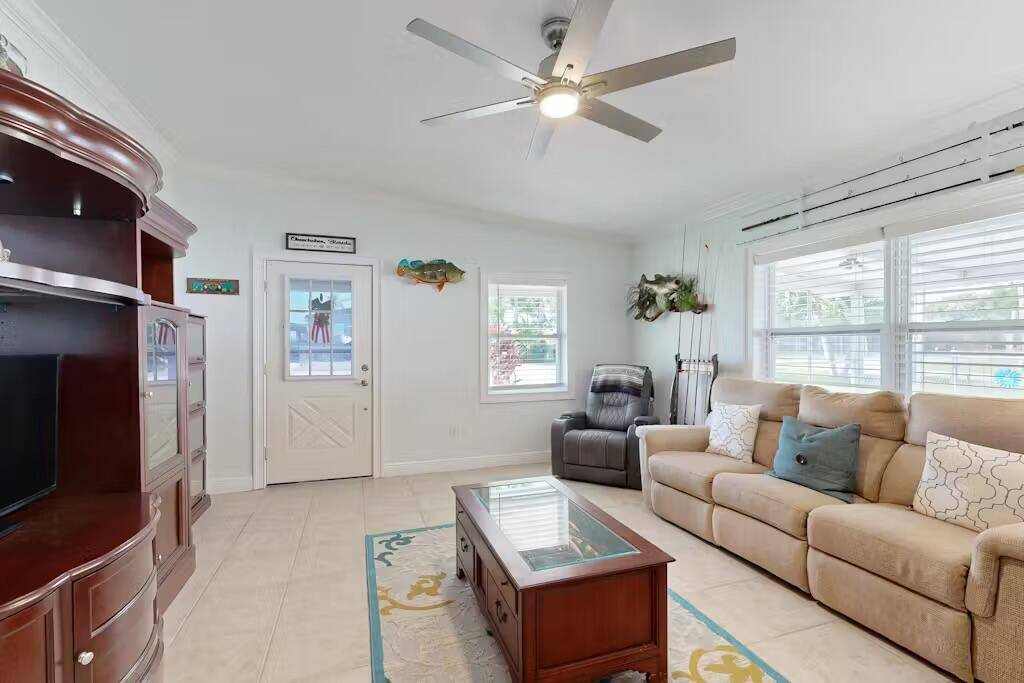 Okeechobee, FL 34974,1553 Chobee ST