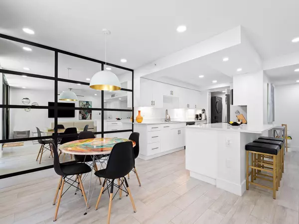 Boca Raton, FL 33487,899 Jeffery ST 107