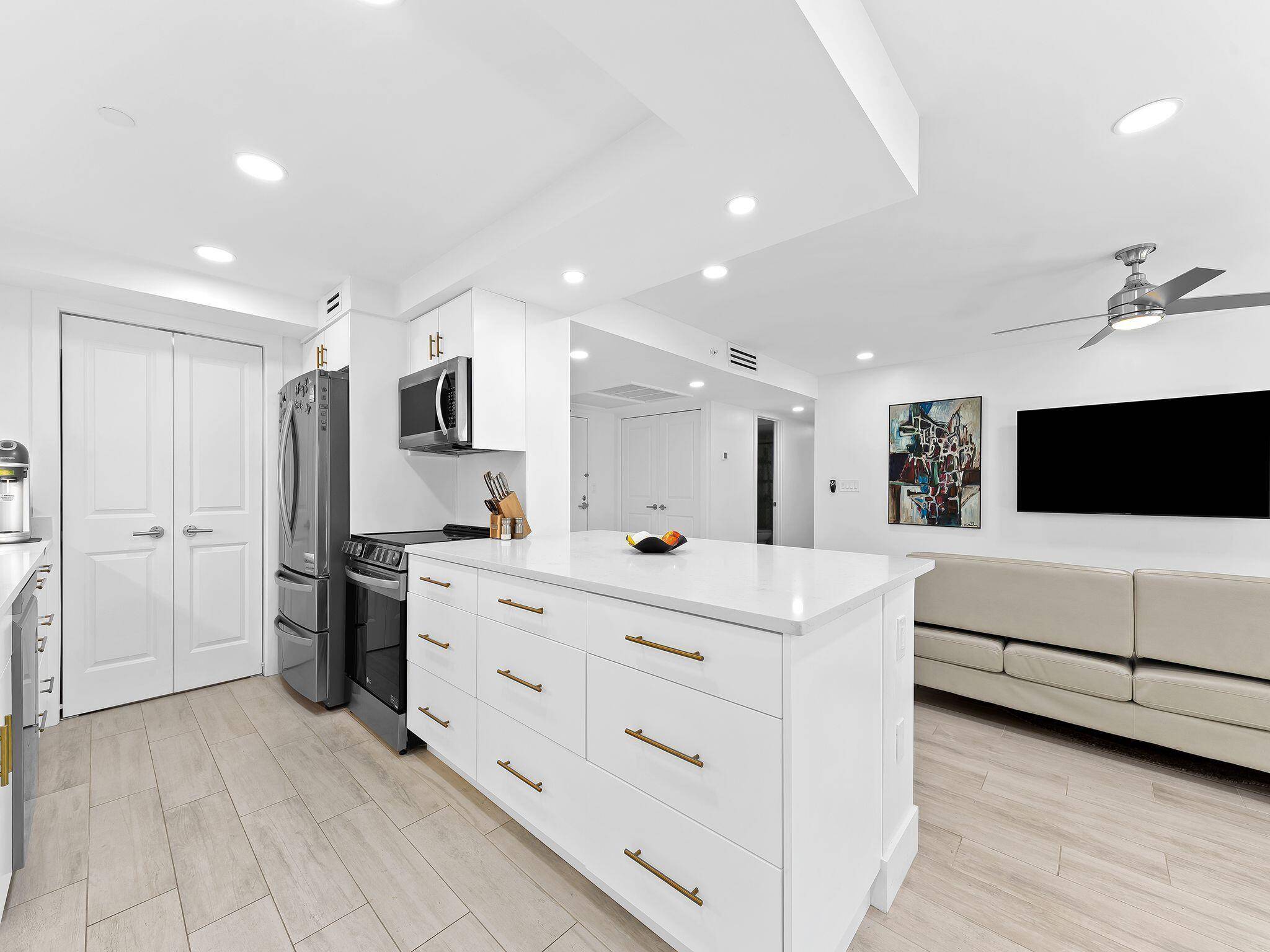899 Jeffery ST 107, Boca Raton, FL 33487