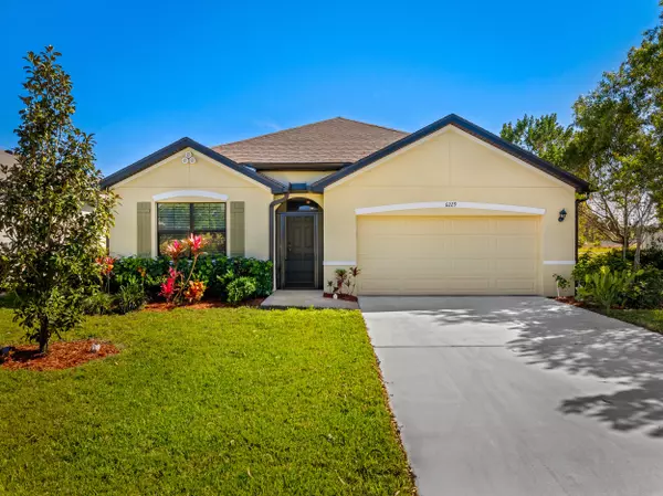 6229 NW Regent ST, Port Saint Lucie, FL 34983