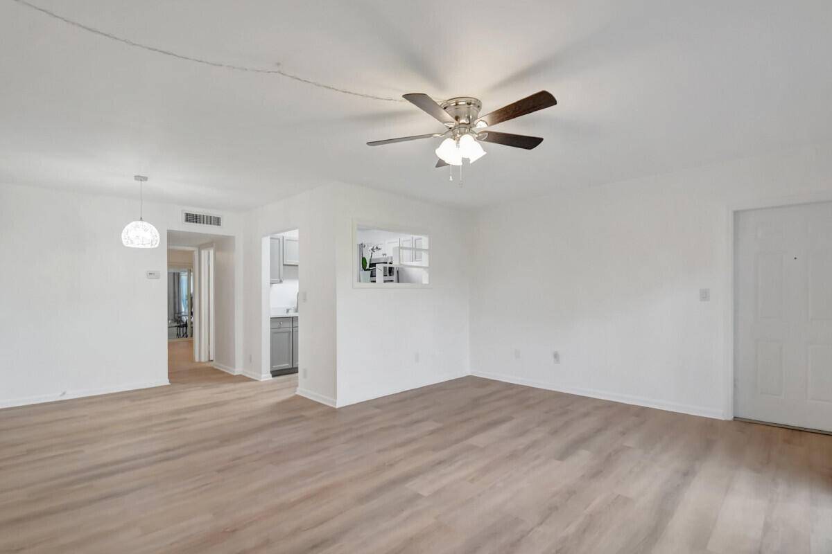 Boynton Beach, FL 33435,110 South BLVD 1c