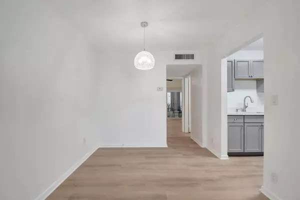 Boynton Beach, FL 33435,110 South BLVD 1c