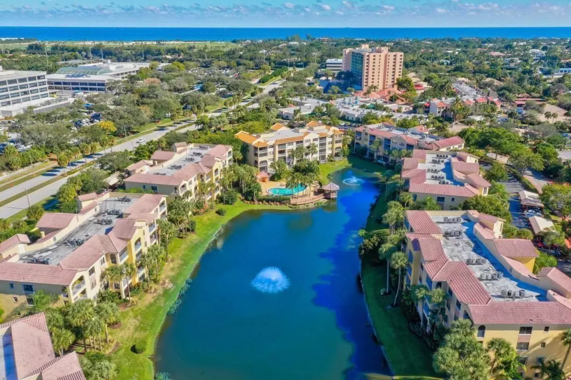 Juno Beach, FL 33408,300 Uno Lago DR 101