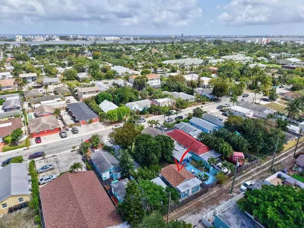 Lake Worth Beach, FL 33460,619 N M ST