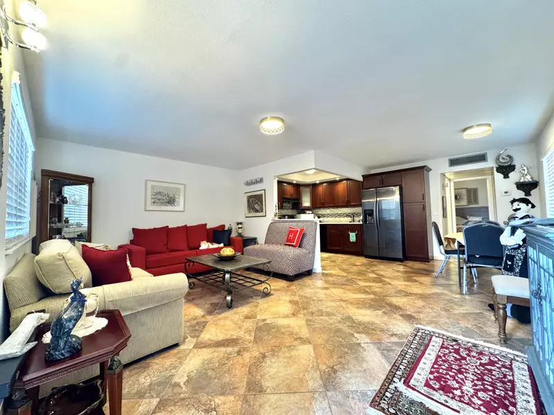 279 Saxony F CIR 279, Delray Beach, FL 33446