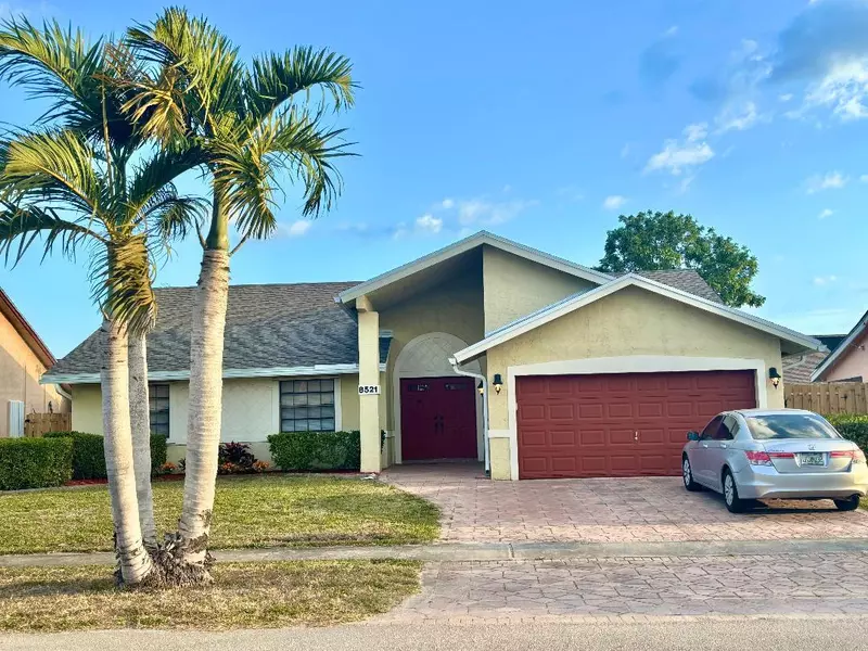 8521 NW 52nd CT, Lauderhill, FL 33351