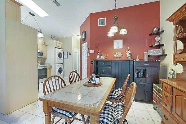 Deerfield Beach, FL 33064,737 NW 47th ST