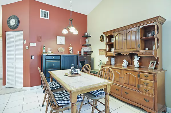 Deerfield Beach, FL 33064,737 NW 47th ST