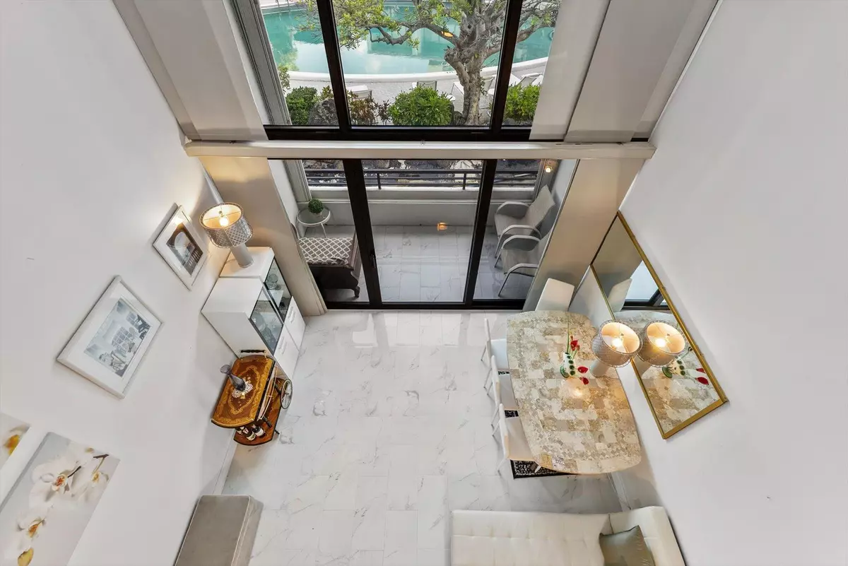 South Palm Beach, FL 33480,3589 S Ocean BLVD 6