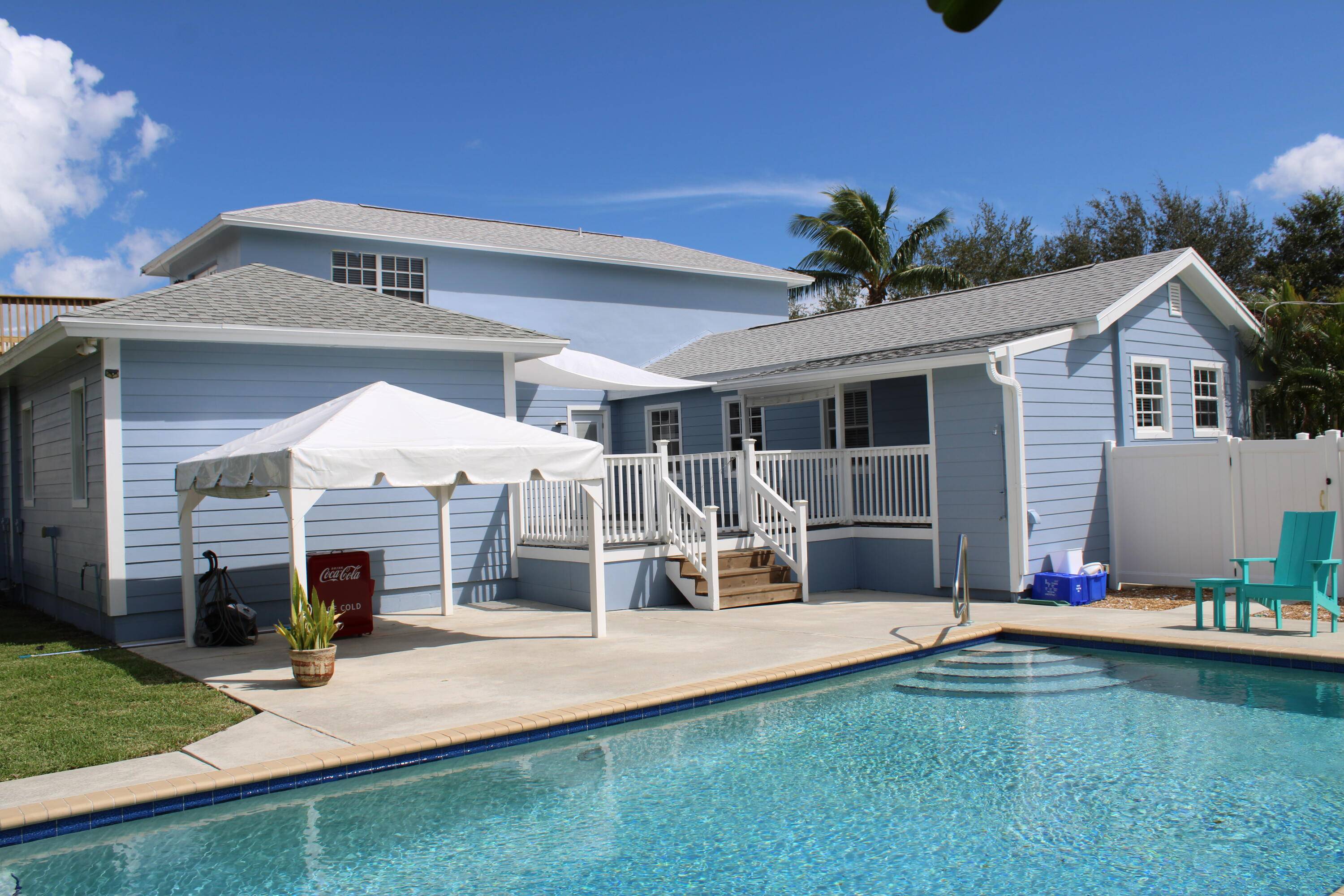 Tequesta, FL 33469,475 Seabrook RD