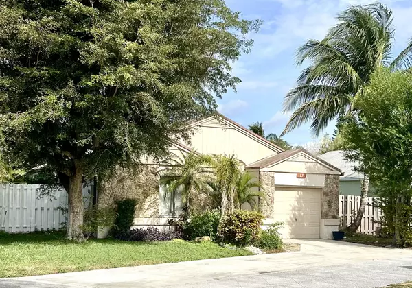 11 Mayfield WAY, Boynton Beach, FL 33426