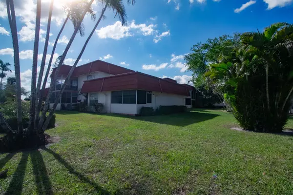 Royal Palm Beach, FL 33411,12009 Poinciana BLVD 108