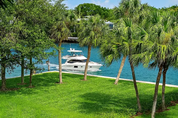 Boca Raton, FL 33432,100 SE 5th AVE 302