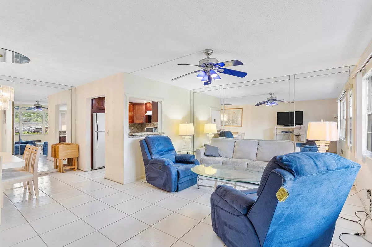 Deerfield Beach, FL 33442,228 Ventnor Q