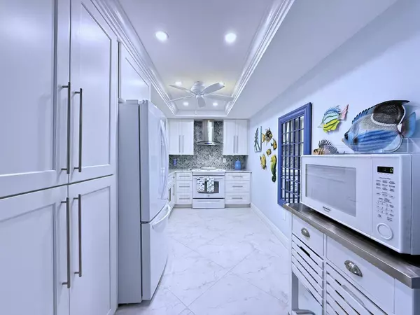 South Palm Beach, FL 33480,3546 S Ocean BLVD 204
