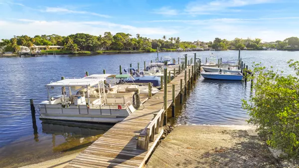 Tequesta, FL 33469,19228 Caribbean CT