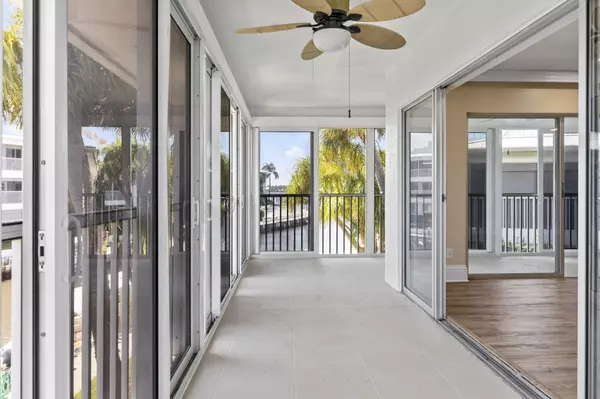 Stuart, FL 34994,1856 SW Palm City RD 206