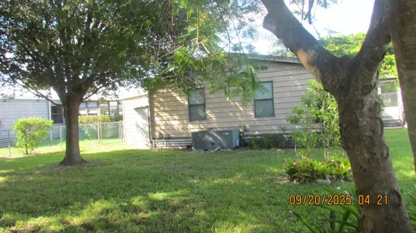 Stuart, FL 34997,2828 SW Toronado TRL