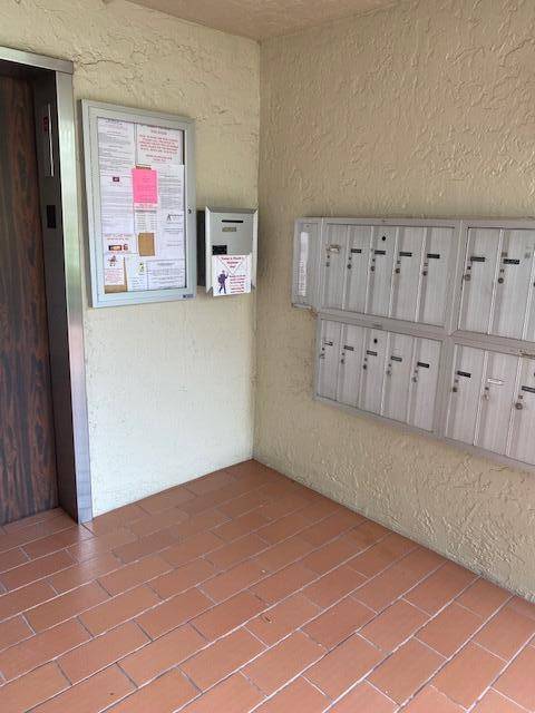 Delray Beach, FL 33446,25 Abbey LN 204