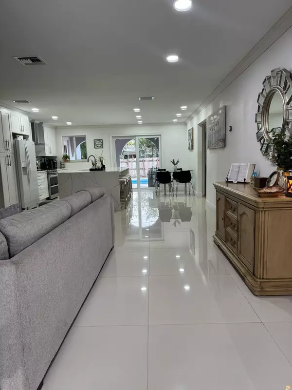 Pompano Beach, FL 33064,131 NE 26th ST