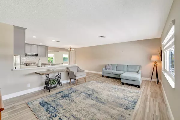 Boynton Beach, FL 33426,2012 SW 15th ST