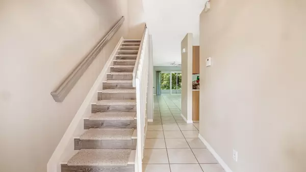 Jupiter, FL 33458,106 Wooden Mill TER