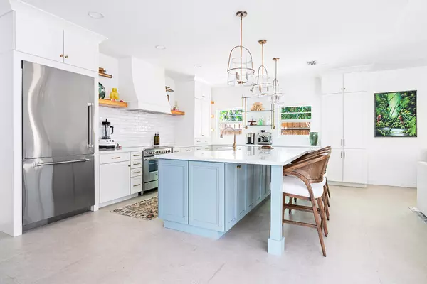 West Palm Beach, FL 33401,833 Avon RD