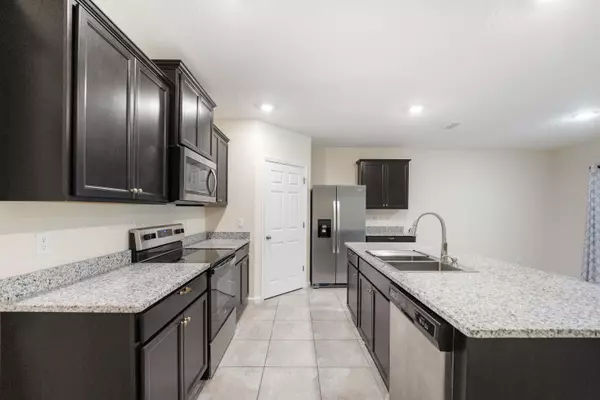 Port Saint Lucie, FL 34983,6007 NW Regent ST