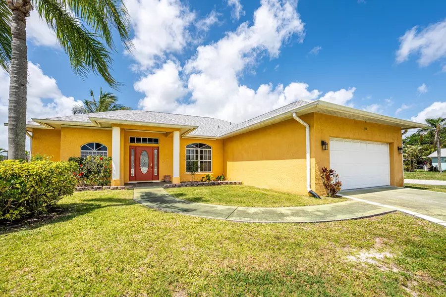 220 SE Verada AVE, Port Saint Lucie, FL 34983