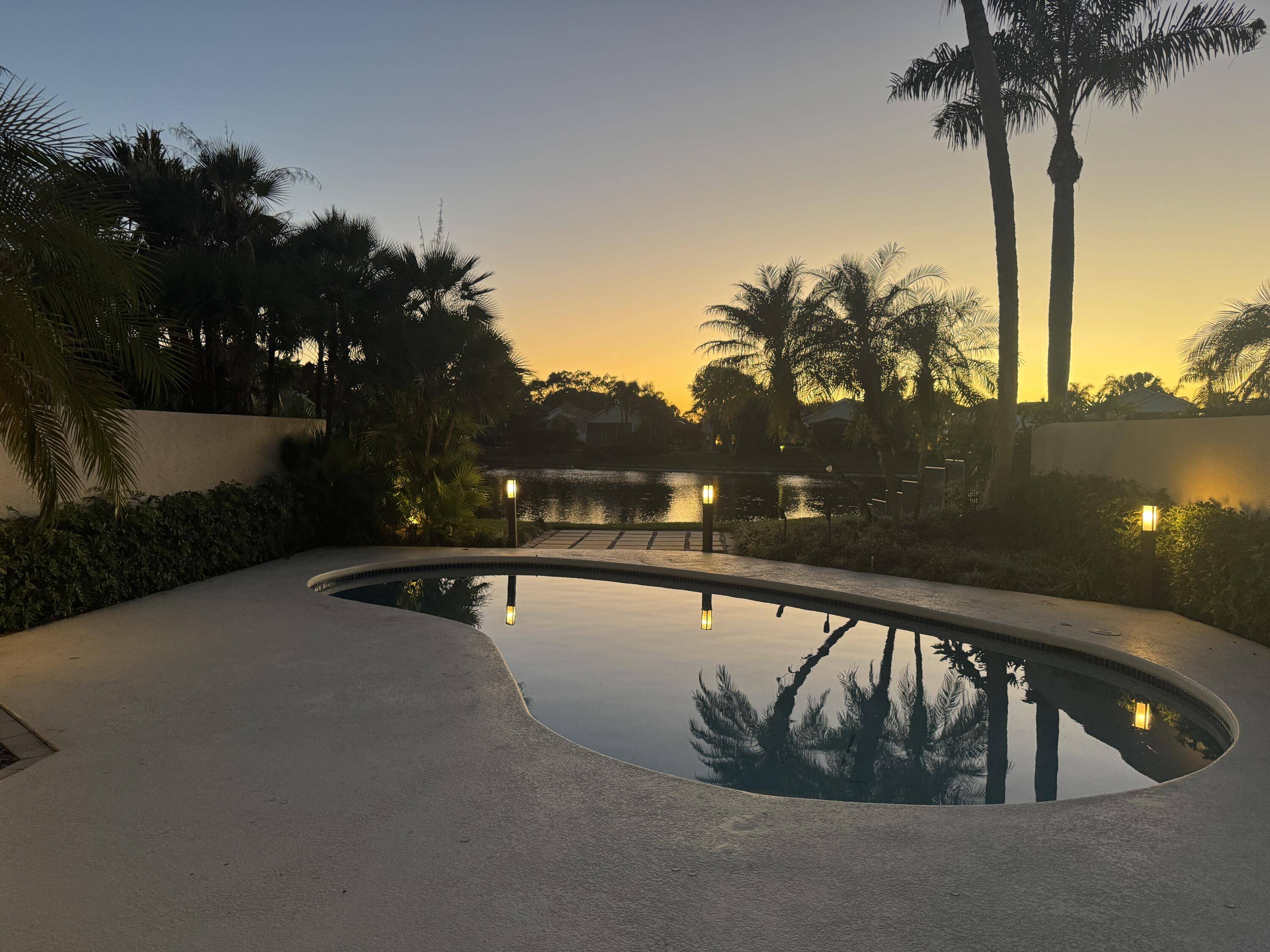 13759 Parc DR, Palm Beach Gardens, FL 33410